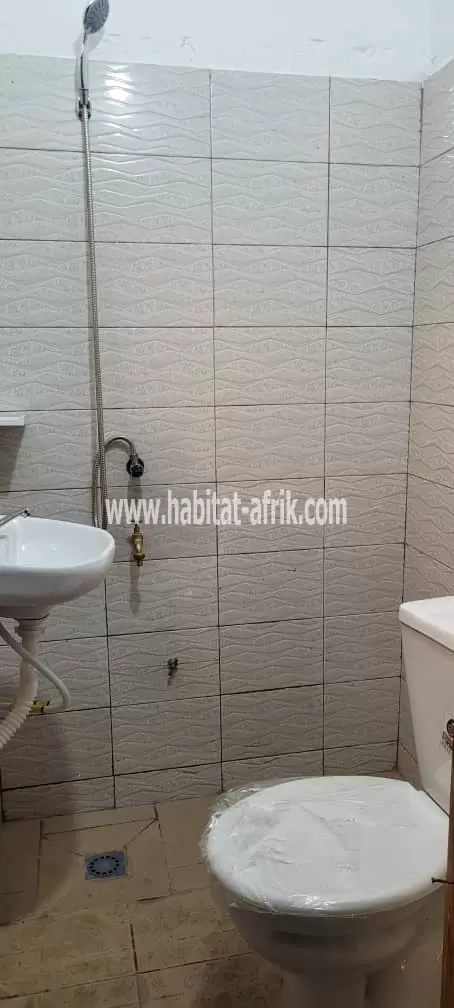 Je mets en location un appartement de chambre salon interne à vakpossito lome togo