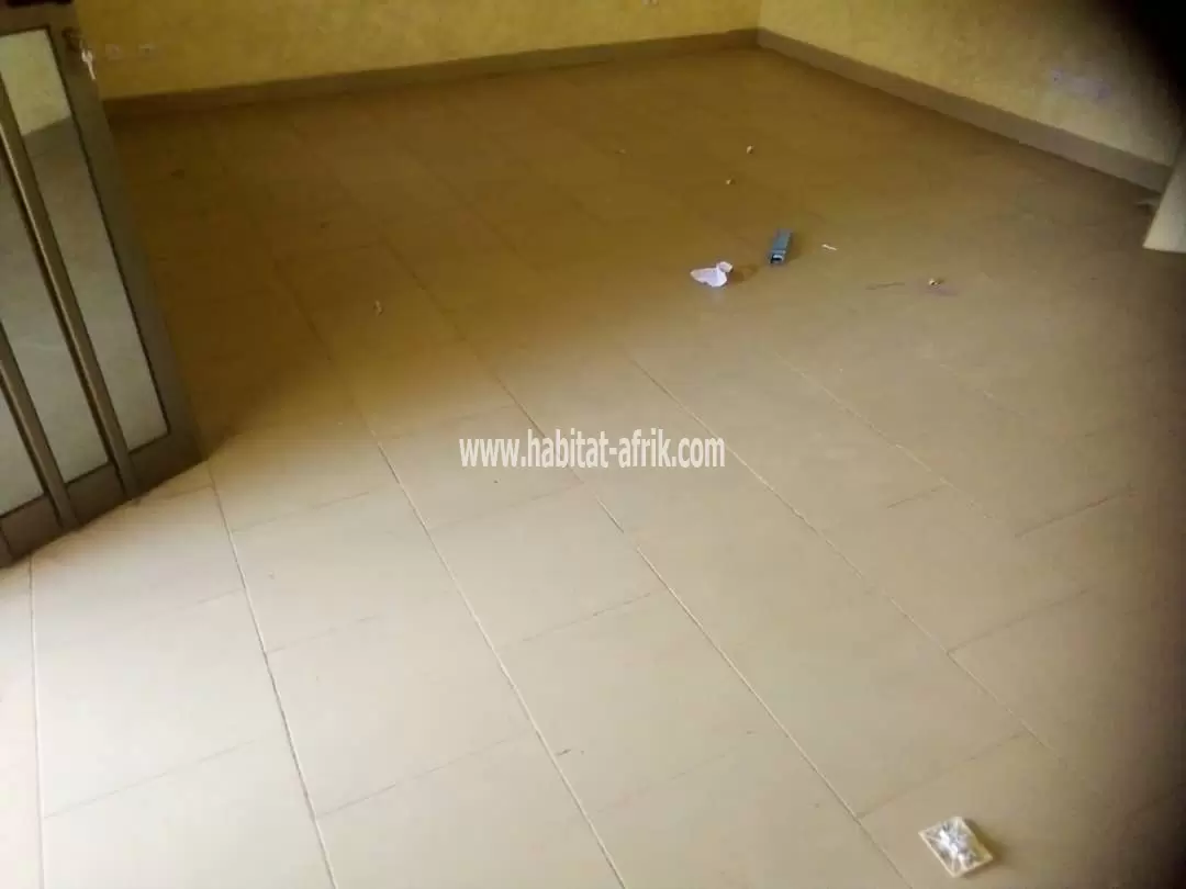 Je mets en location une villa de 3 chambres salon à atsiegou CEG Lome togo 