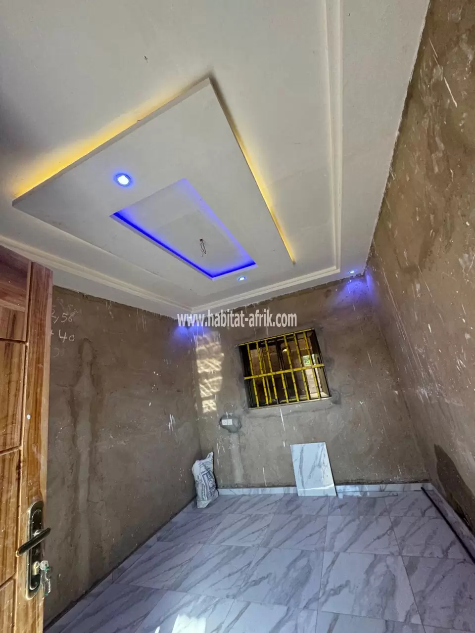 Je mets en location deux appartements de pièce douche wc interne cuisine a segbe kpodji lome togo