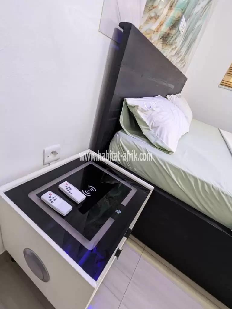 Je mets en location un studio meublé propre à avedji au bord du goudron lome togo