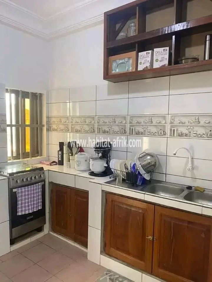 VILLA DUPLEX R+1 À VENDRE À FIDJROSSÈ DERRIÈRE UPB. 