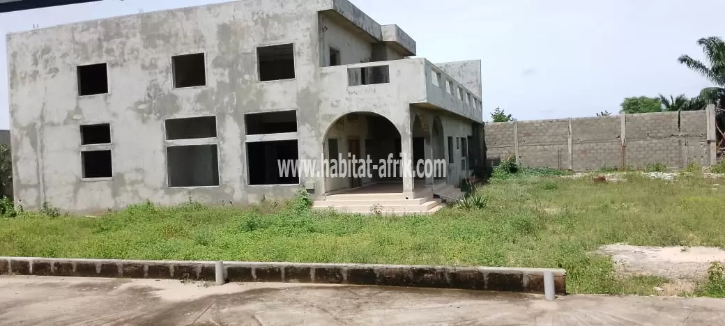 VILLA À GBENAN OUIDAH À VENDRE 