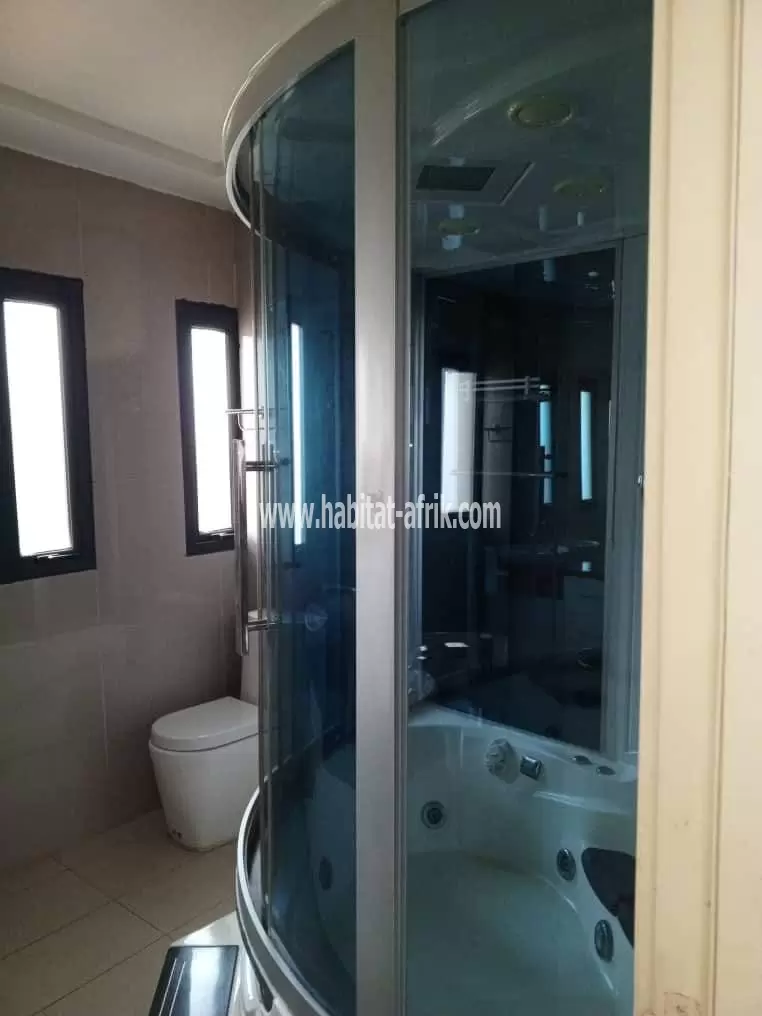 Je mets en location une villa duplex de 6 chambres avec piscine a kegue kpatcha 14 villa lome togo
