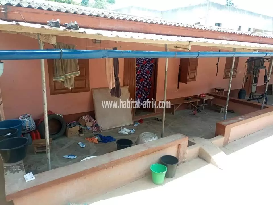 Je mets en vente une maison de location à avenou ave Maria Lome Togo 