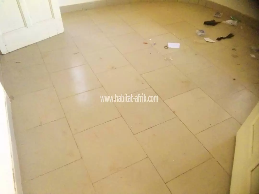 Je mets en location une villa de 3 chambres salon à atsiegou CEG Lome togo 