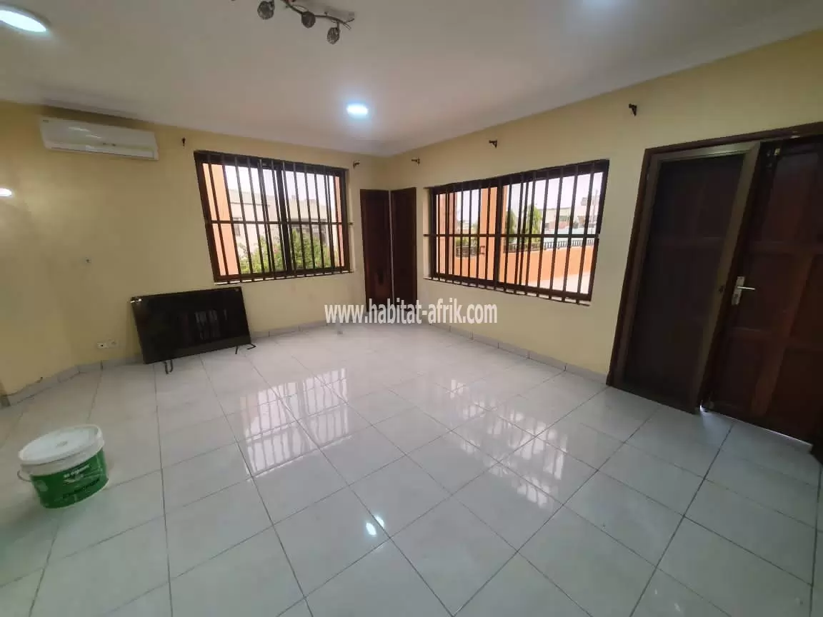 À Louer | À vendre  : Magnifique Villa à Baguida, Cité BOAD
