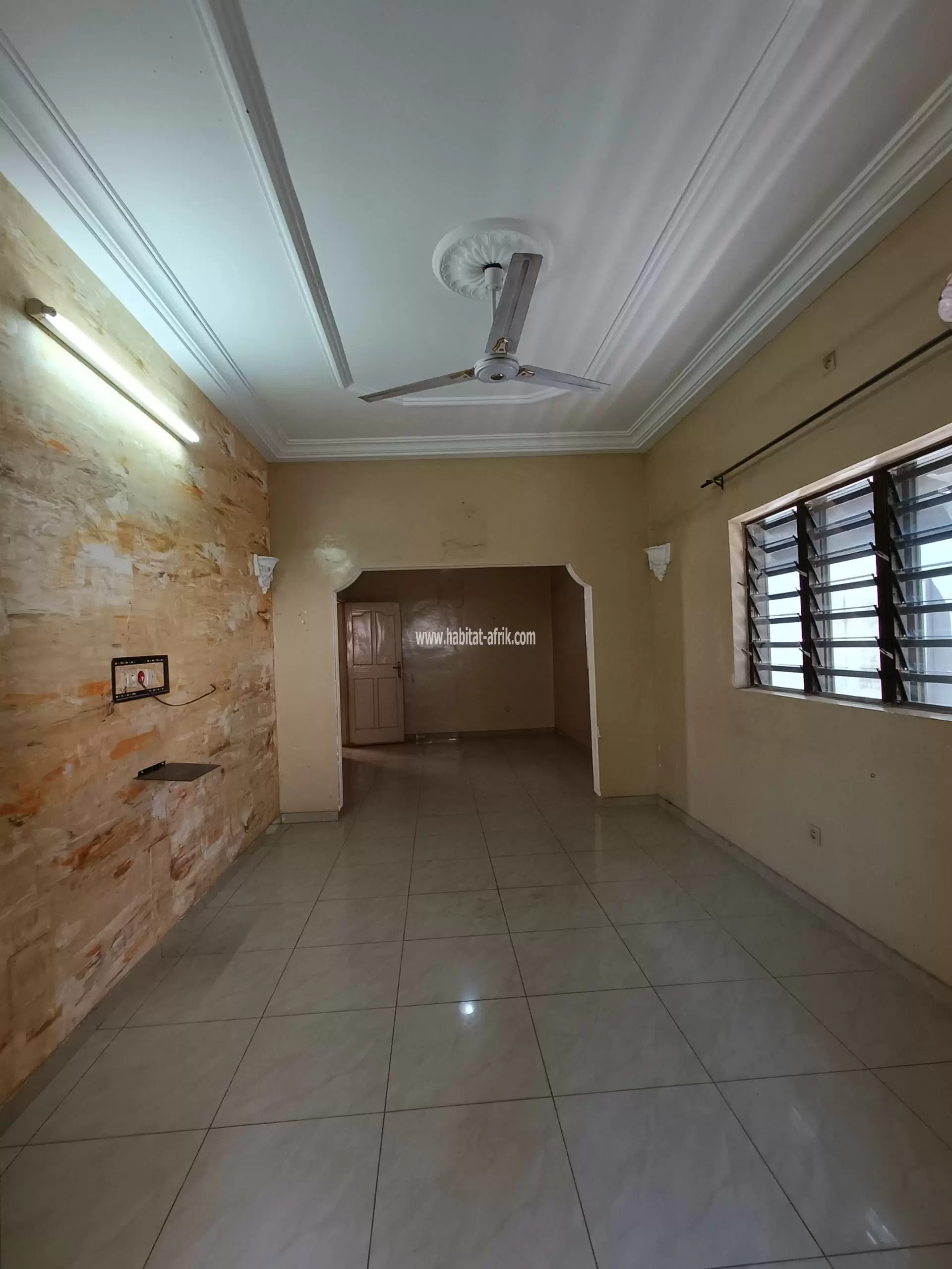 Villa sur presque ½ lot à Adidogomé Wonyomé (LOMÉ-TOGO)