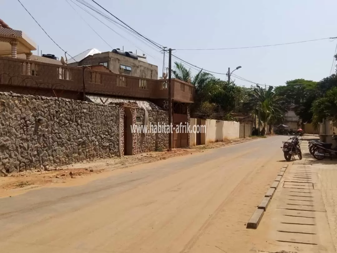 Sublime et magnifique villa sur 3/4 de lot en vente à Tokoin Habitat(Lomé-Togo)