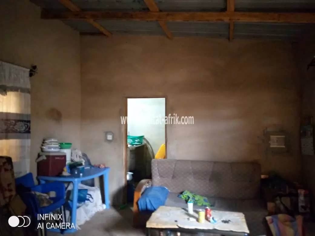 Maison sur 1/4 de lot en vente à Adidogomé Ségbé Kpodji(Lomé-Togo)