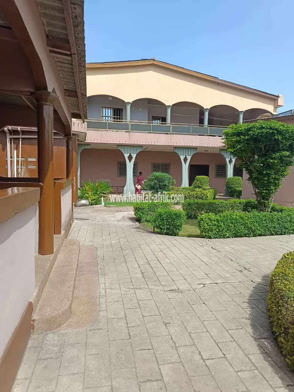Villa duplex sur 1 lot à vendre à Akodessewa ou Bè-Kpota(Lomé-Togo)