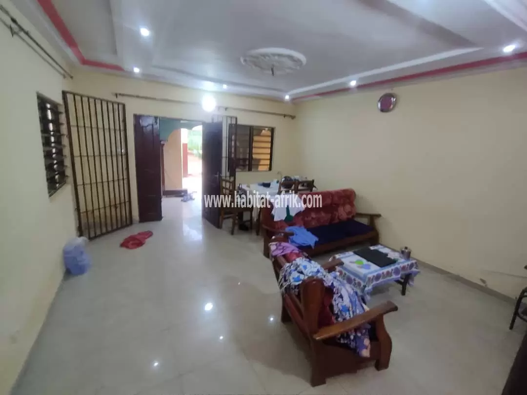 Jolie maison sur 1/4 de lot en vente à Agoè Légbassito Assiko(Lomé-Togo)