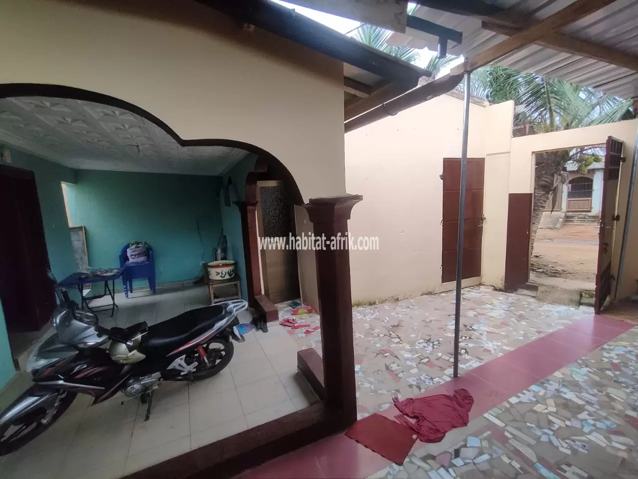 Jolie maison sur 1/4 de lot en vente à Agoè Légbassito Assiko(Lomé-Togo)