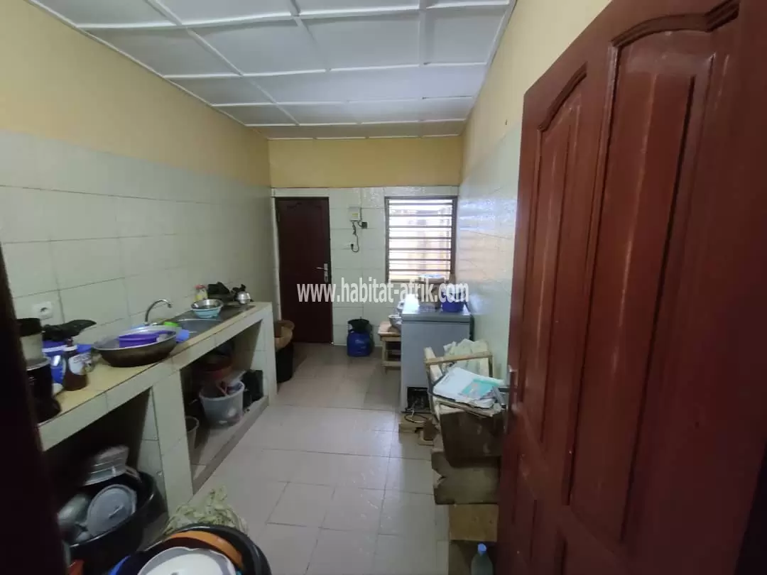 Jolie maison sur 1/4 de lot en vente à Agoè Légbassito Assiko(Lomé-Togo)