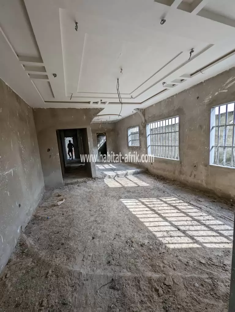 Maison dallée sur 1 lot en vente à Agoè Légbassito Belgique(Lomé-Togo)