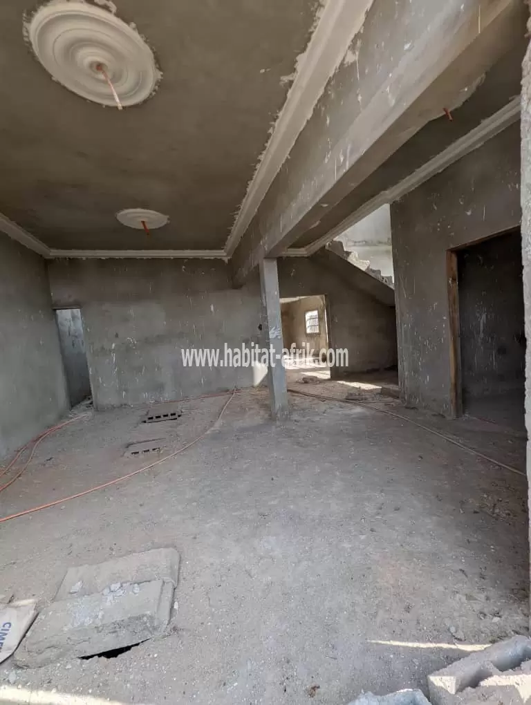 Maison dallée sur 1 lot en vente à Agoè Légbassito Belgique(Lomé-Togo)