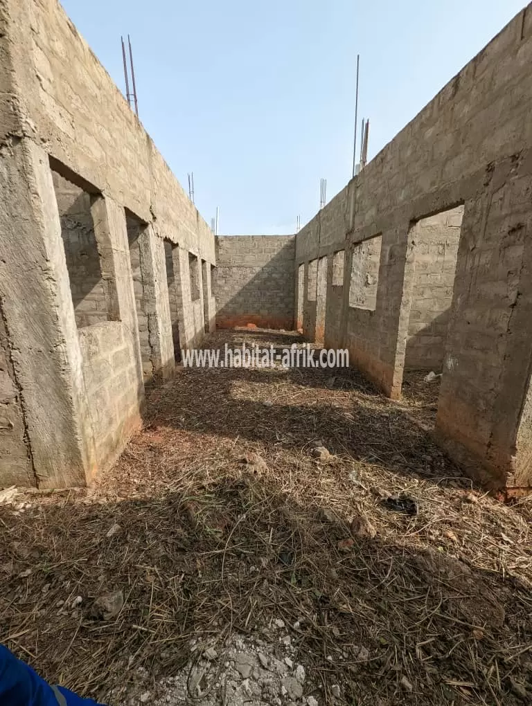 Maison dallée sur 1 lot en vente à Agoè Légbassito Belgique(Lomé-Togo)