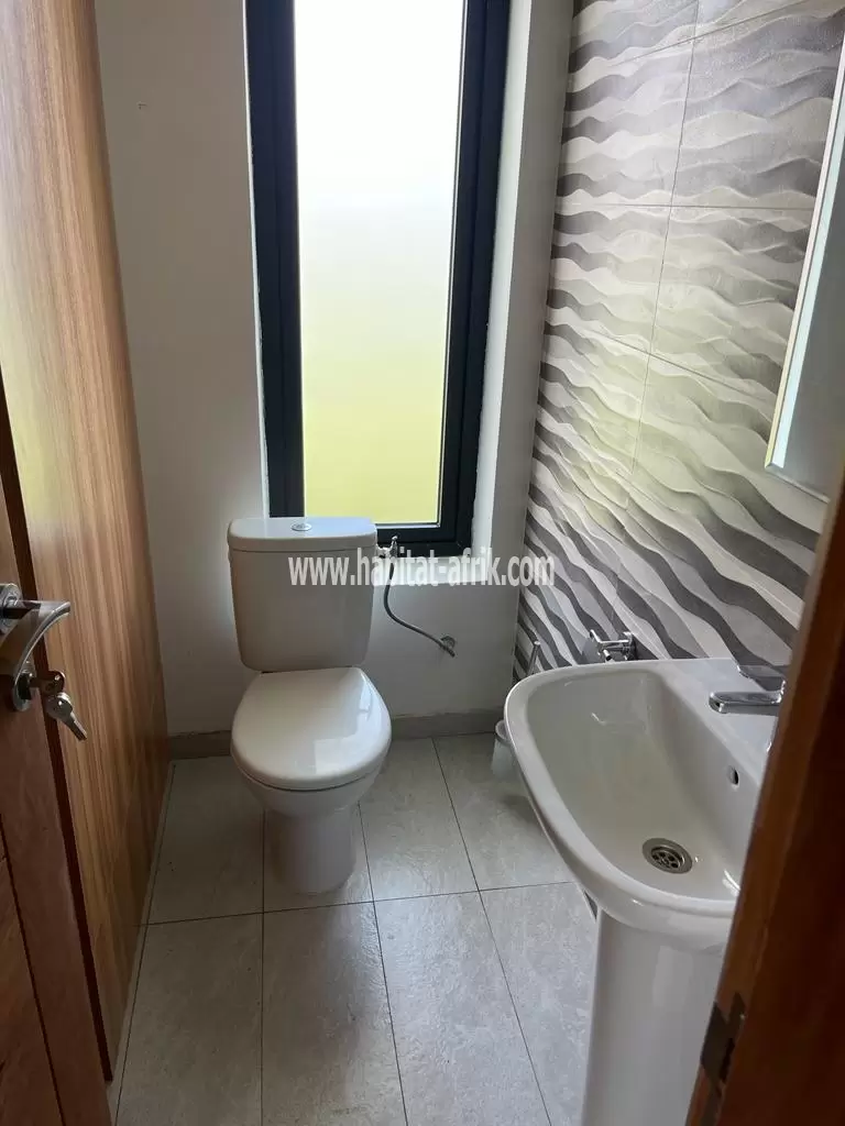 Villa duplex très haut standing avec piscine sur 1 lot en vente à Hédwranawoé(Lomé-Togo)