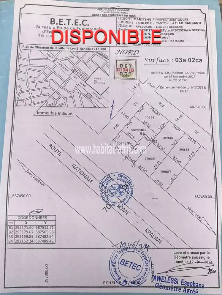 Terrain de 1/2 lot en vente au bord du goudron à Adidogomé Attilamonou(Lomé-Togo)