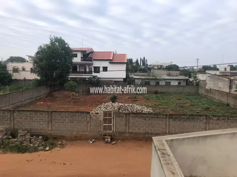 terrain au Bénin précisément à calavi 