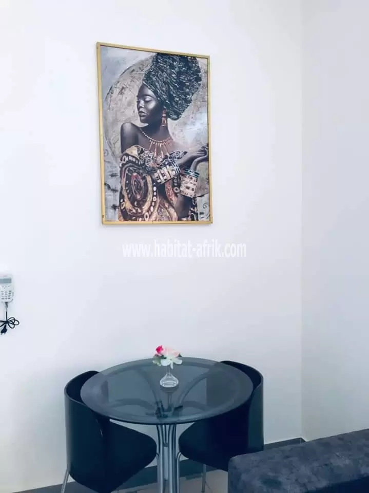 CHAMBRE-SALON MEUBLÉE À AGLA GBODJÈTIN 