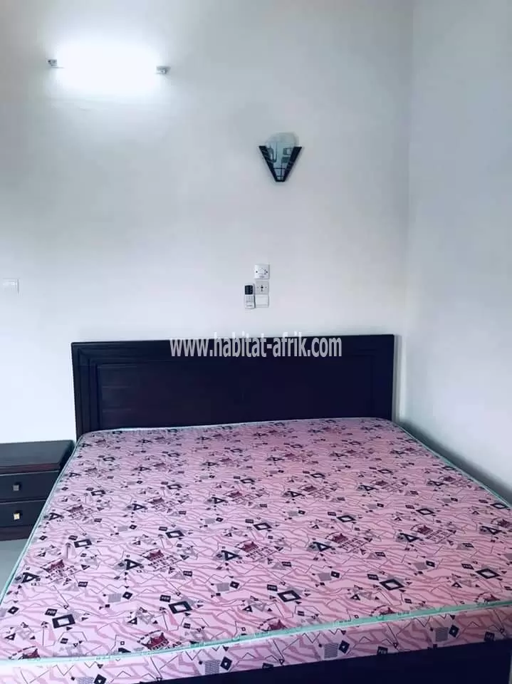 CHAMBRE-SALON MEUBLÉE À AGLA GBODJÈTIN 