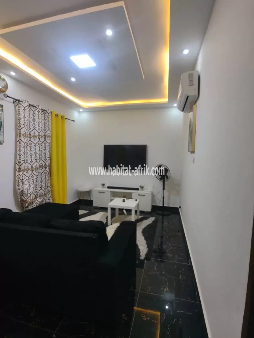 Je mets en location une appartement meublée de chambre salon équipée situé à ADIDOADIN lome togo