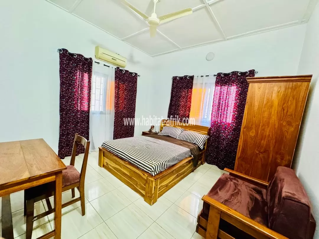 Je mets en location un appartement meublé de 3 chambres salon équipée à adidogome franciscain lome togo 