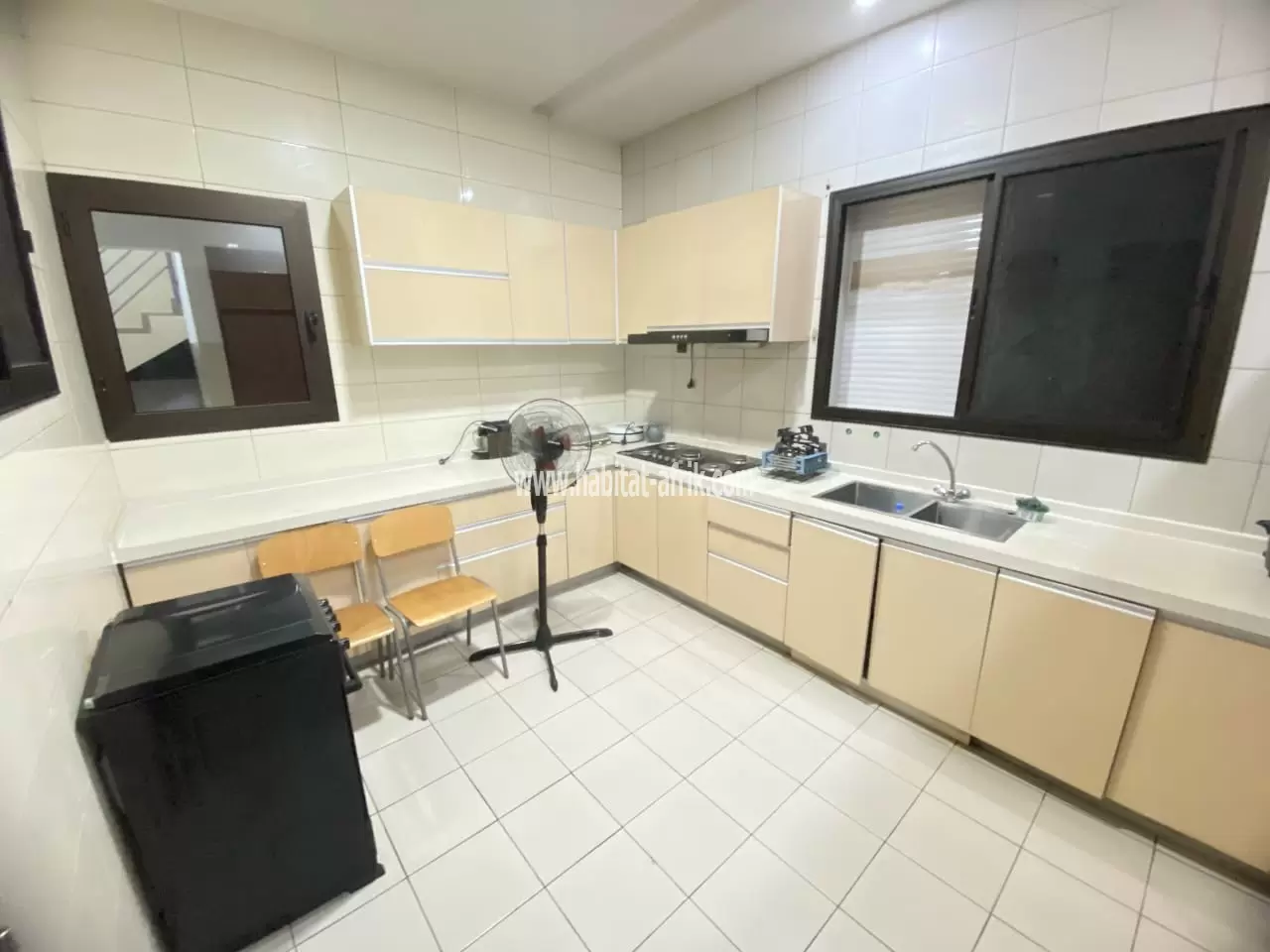 Je mets en location un villa duplex de 5 chambres piscine jardin à agoe cacaveli lome togo