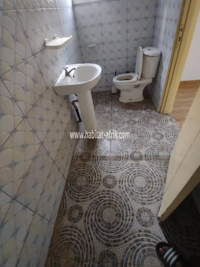 Je mets en location un mini villa de chambre salon douche cuisine a adidogome sagbado lome togo