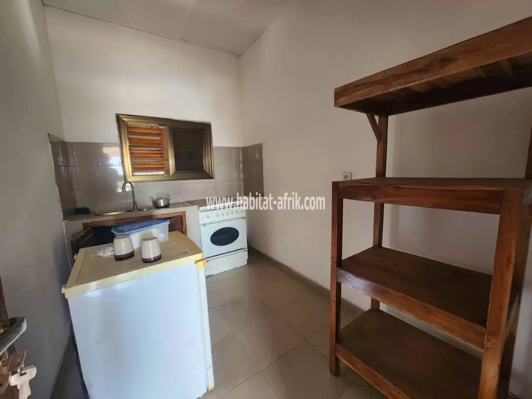 Je mets en location un appartement de chambre salon douche wc a Hedzranawoe en face di terrain natchamba lome togo