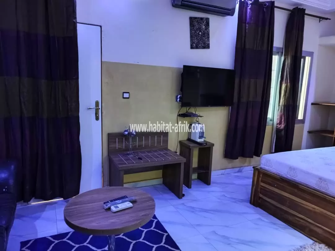 Je mets en location un studio meublé à atsiegou sokpanou 200m du goudron lome togo 