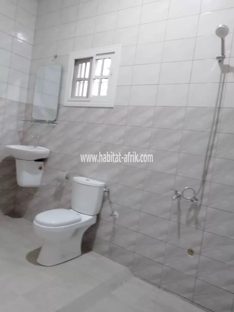 Villa nouvelle construction a louer a avedji ametossime lome togo