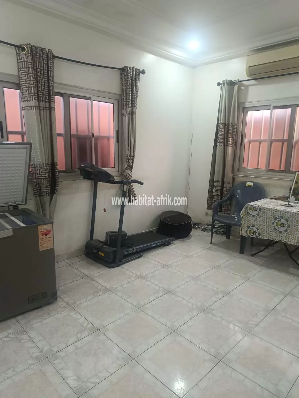 Je mets en location un appartement de chambre salon dwc cuisine a noukafou somayaf lome togo