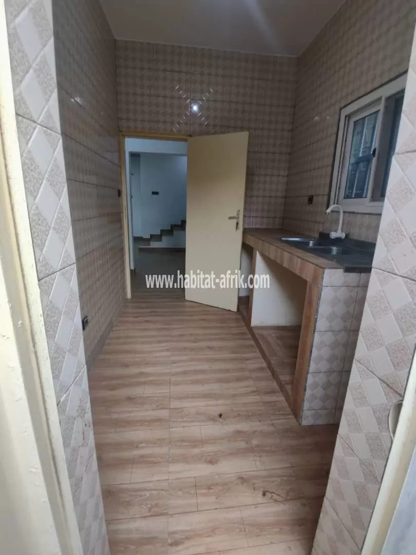 Je mets en location un mini villa de chambre salon douche cuisine a adidogome sagbado lome togo