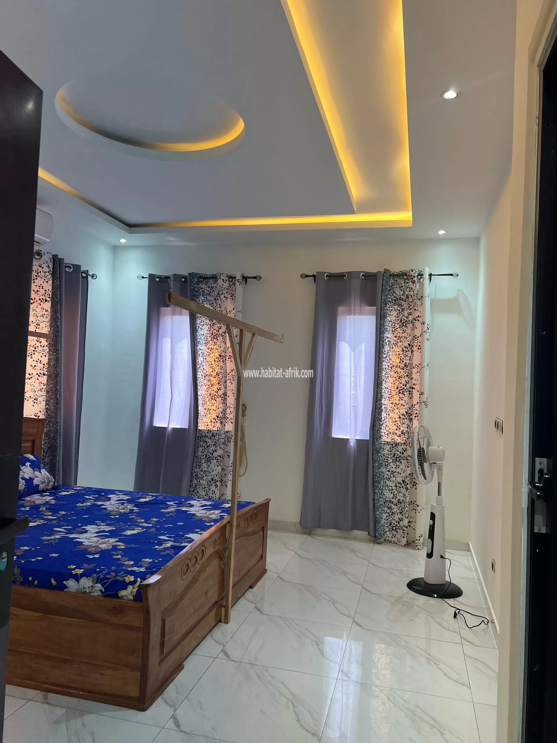Je mets en location un appartement meublée de 03 chambres salon équipée avec piscine situé à agoe Mariam lome togo