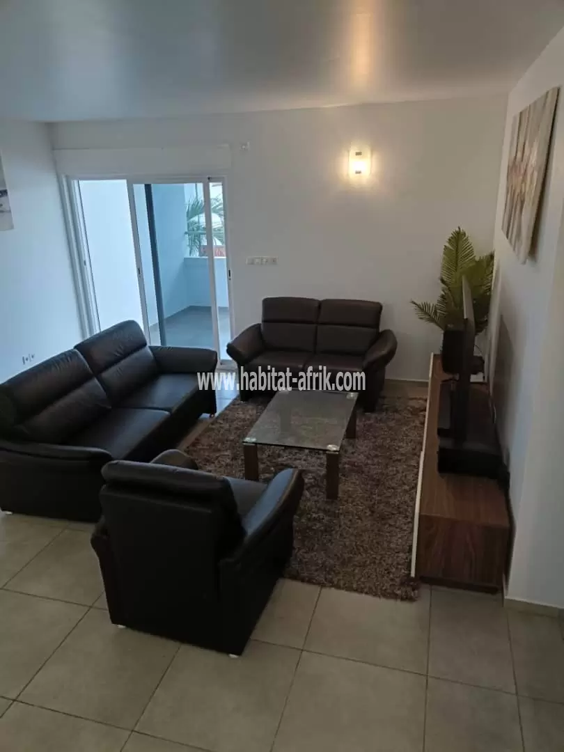 Je mets en location une villa duplex avec piscine de 5 chambres salon et une dépendance à kodjoviakope lome togo