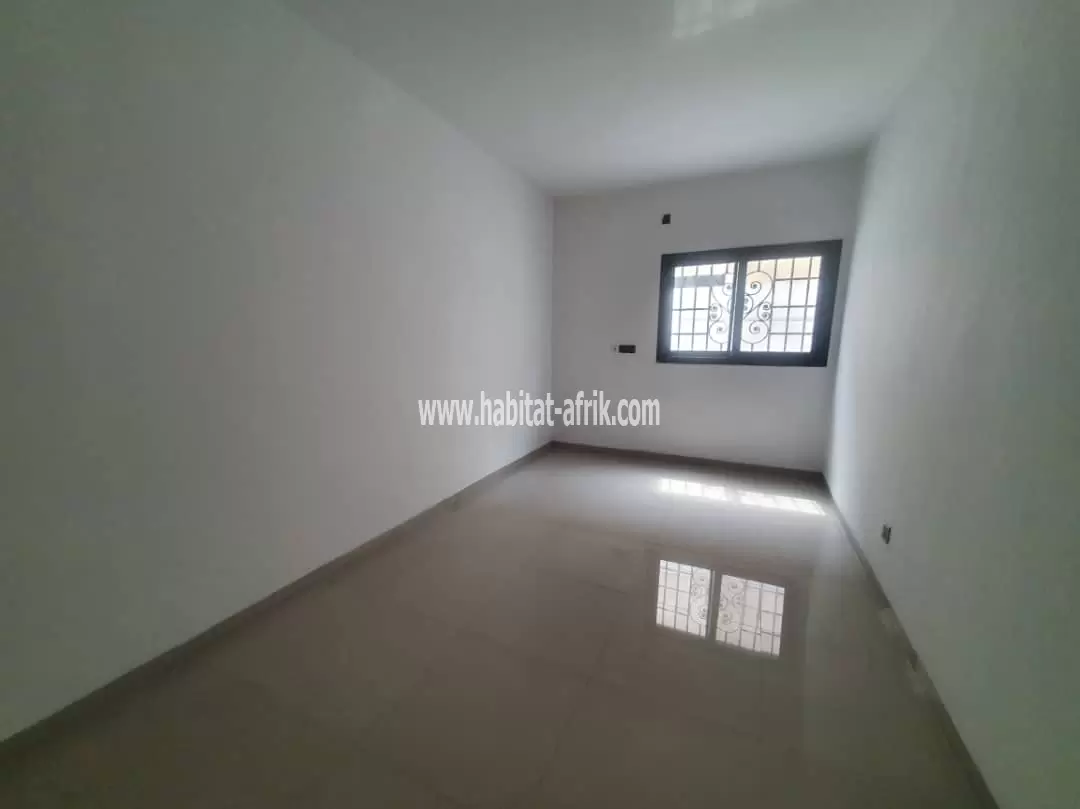 Annonce de Location : Villa non meublée à Adétikopé