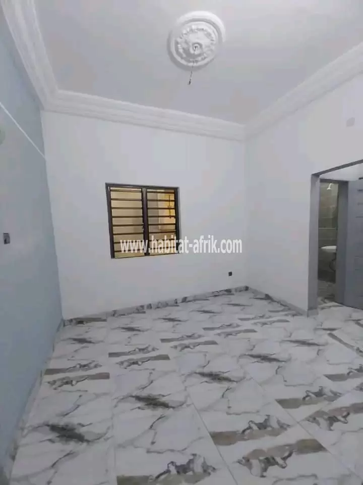 un appartement situe a zogbadje quartier latin 