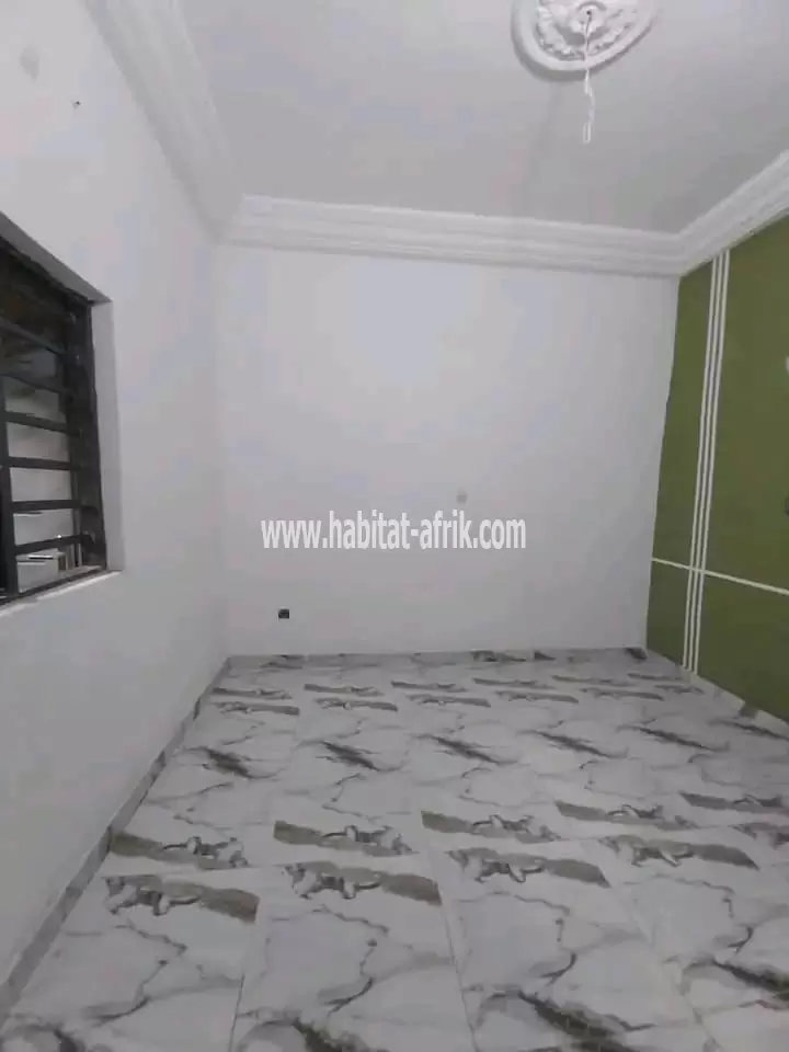 un appartement situe a zogbadje quartier latin 