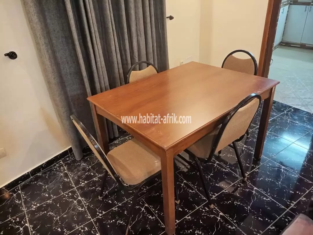 Je mets en location une appartement meublée scindé en cours unique de chambre salon équipée à avedji cito lome togo 