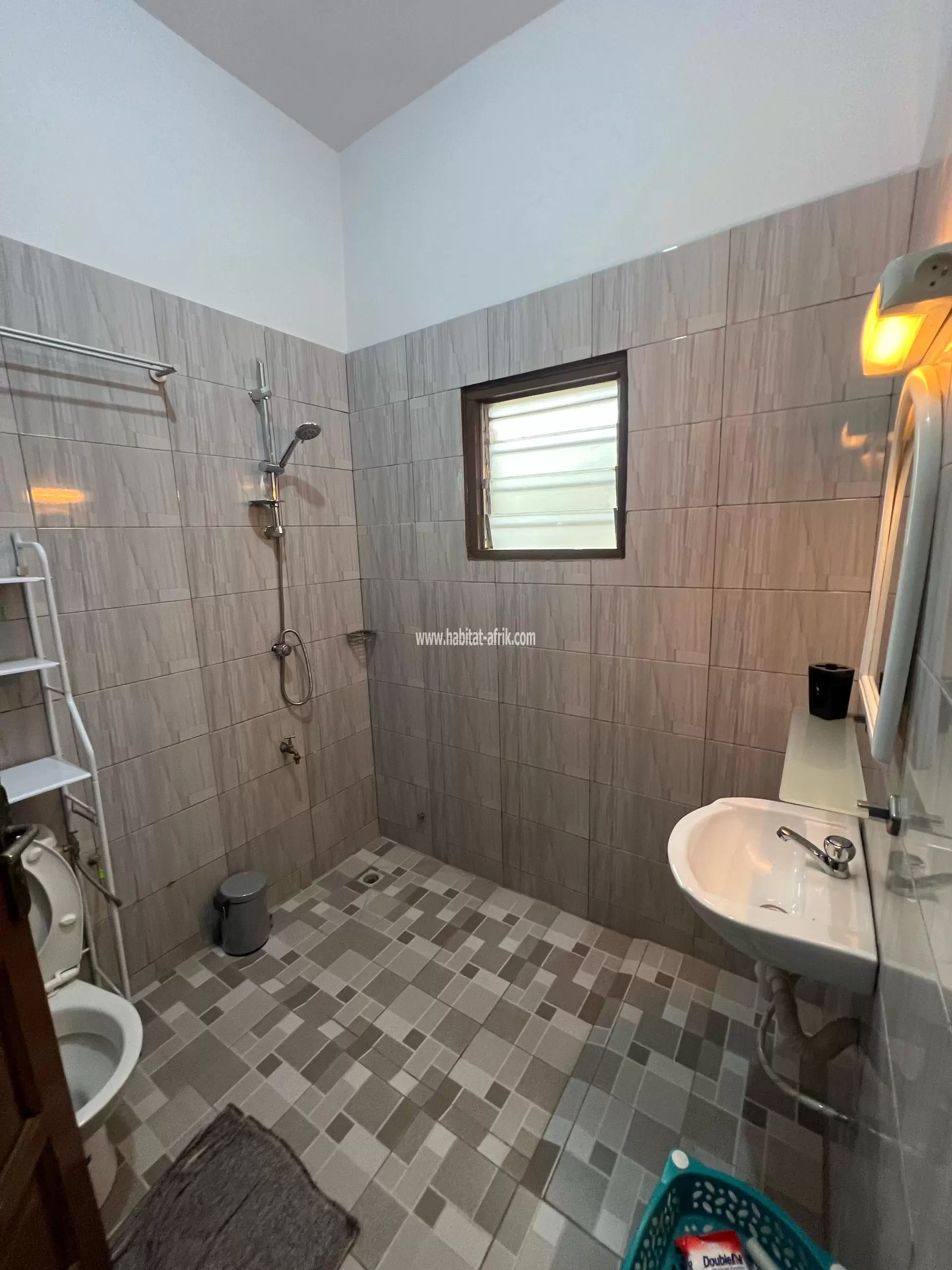 Je mets en location un mini villa meublée à adidogome baz ebomaf lome togo