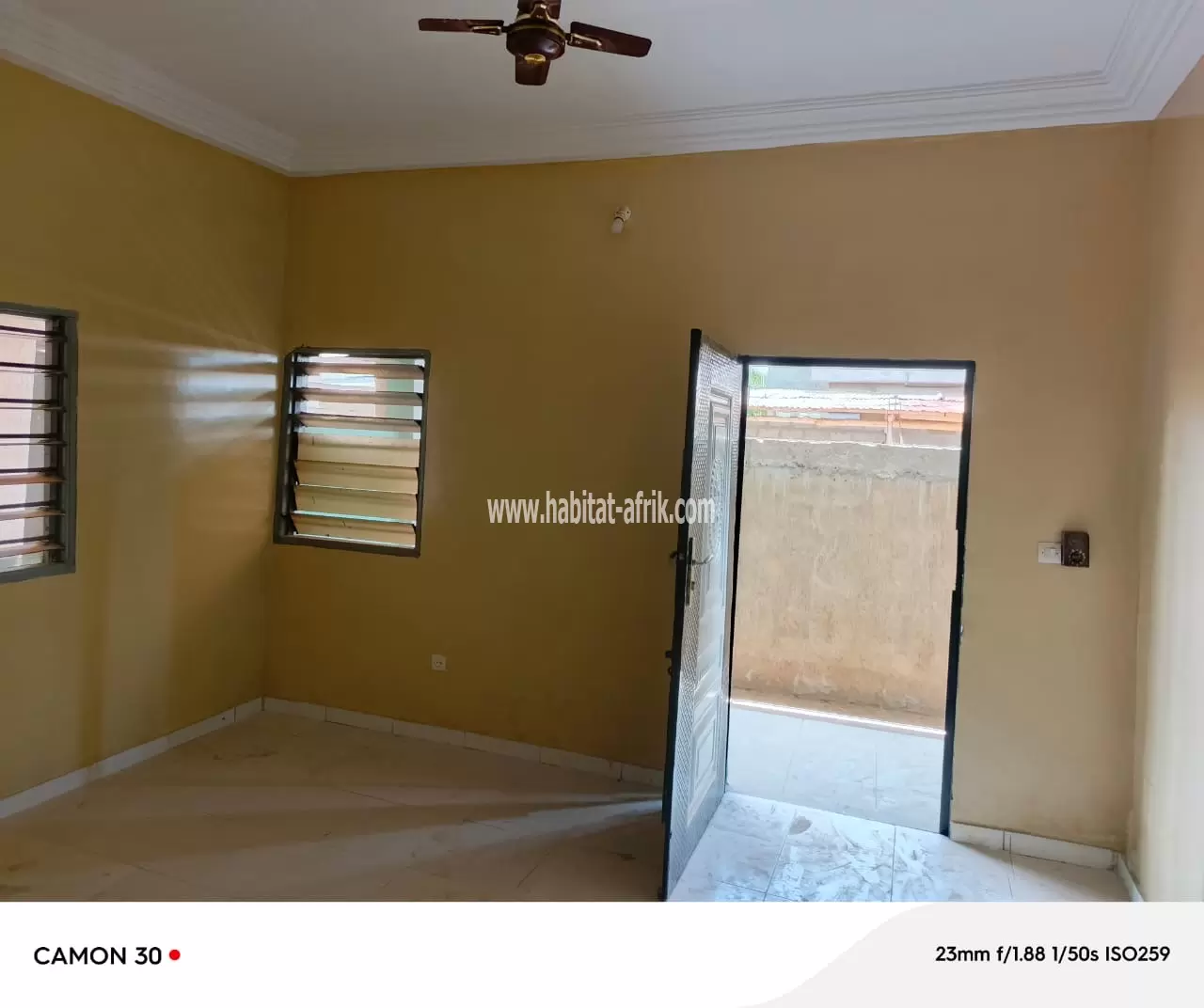 Je mets en location un appartement de chambre et salon wcd cuisine à zossime pour 27k et 30k lome togo